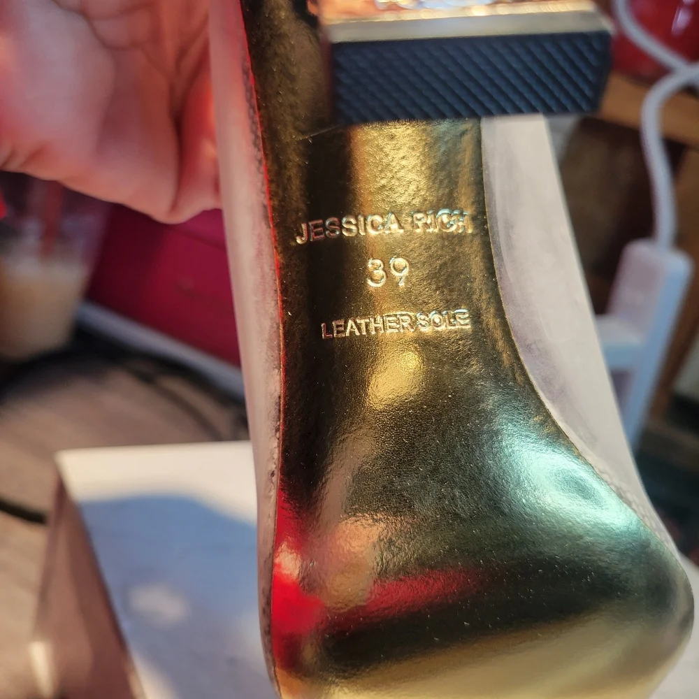Jessica Rich NEW in Box Clear‎ Heel Pumps Size 39